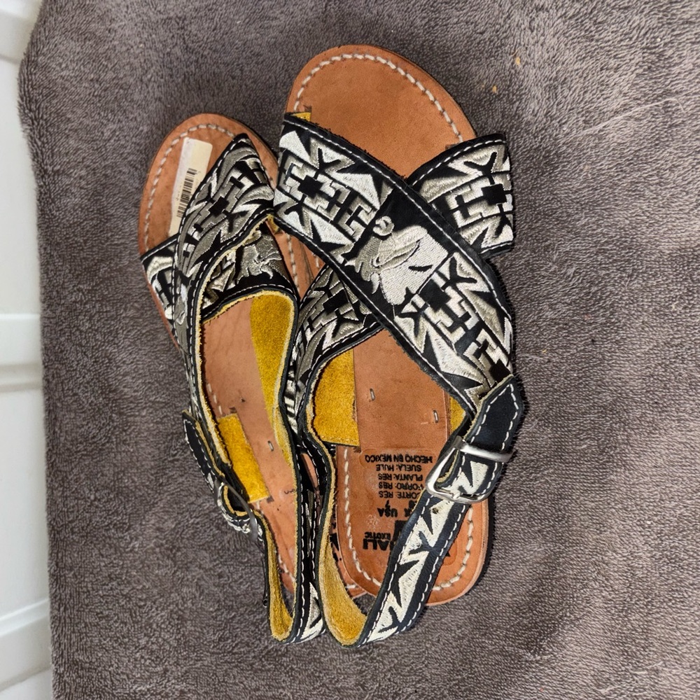 Verthali Exotic Mexican embroidered huarache sandals size 7 - Picture 4 of 6